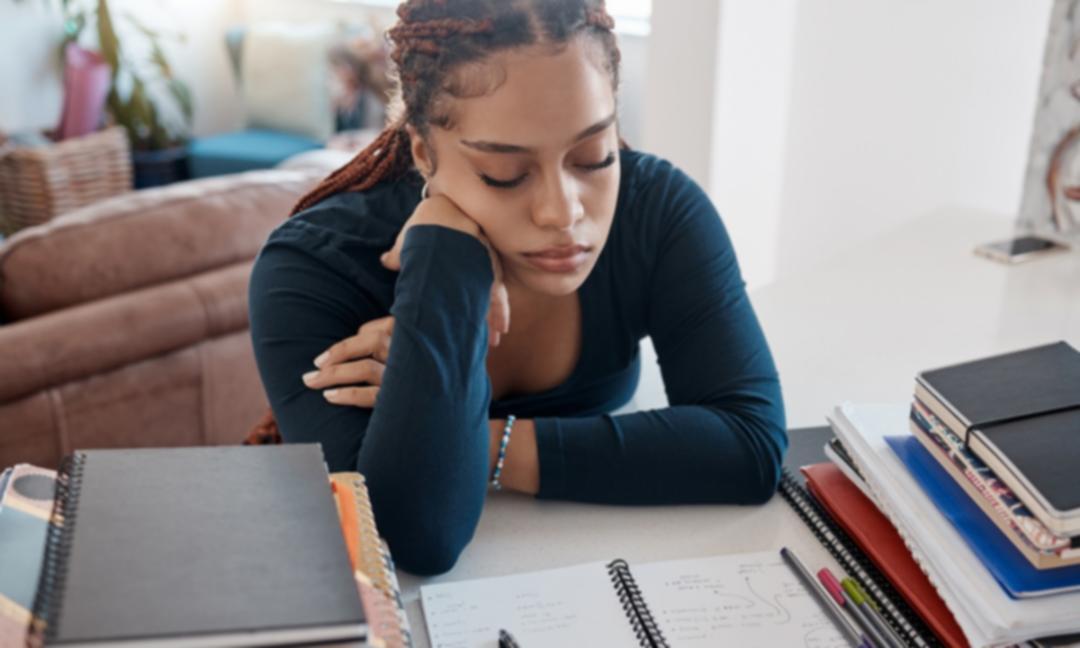 Apprentissage progressif de l'épargne mensuelle