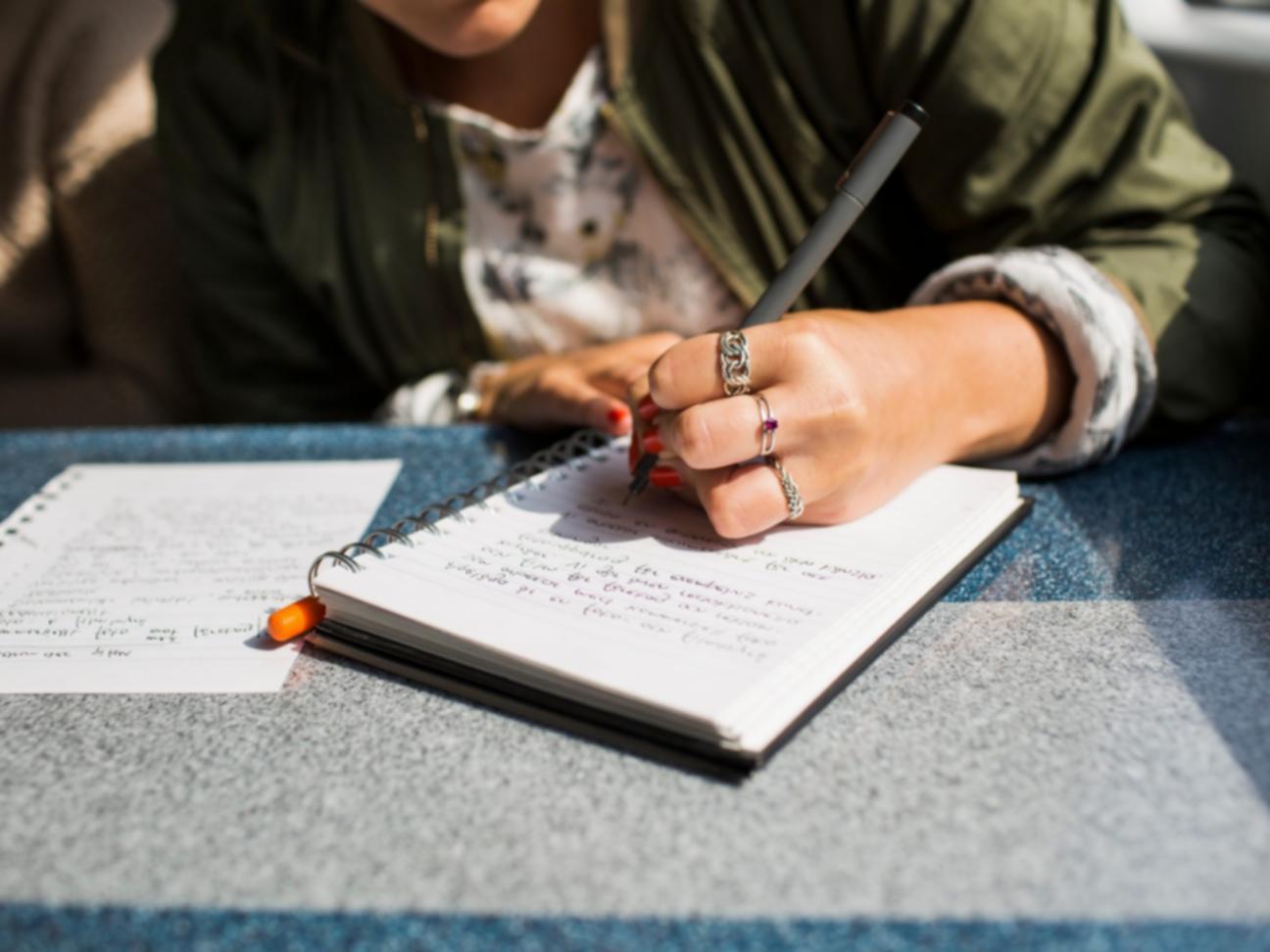 Apprentissage des bases financières avec méthode structurée